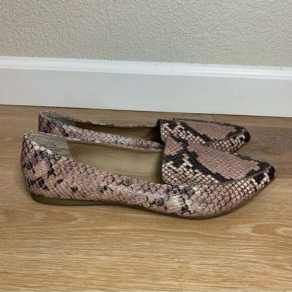 Steve Madden Pointed Toe Snake Skin Loafers - Picture 3 of 13